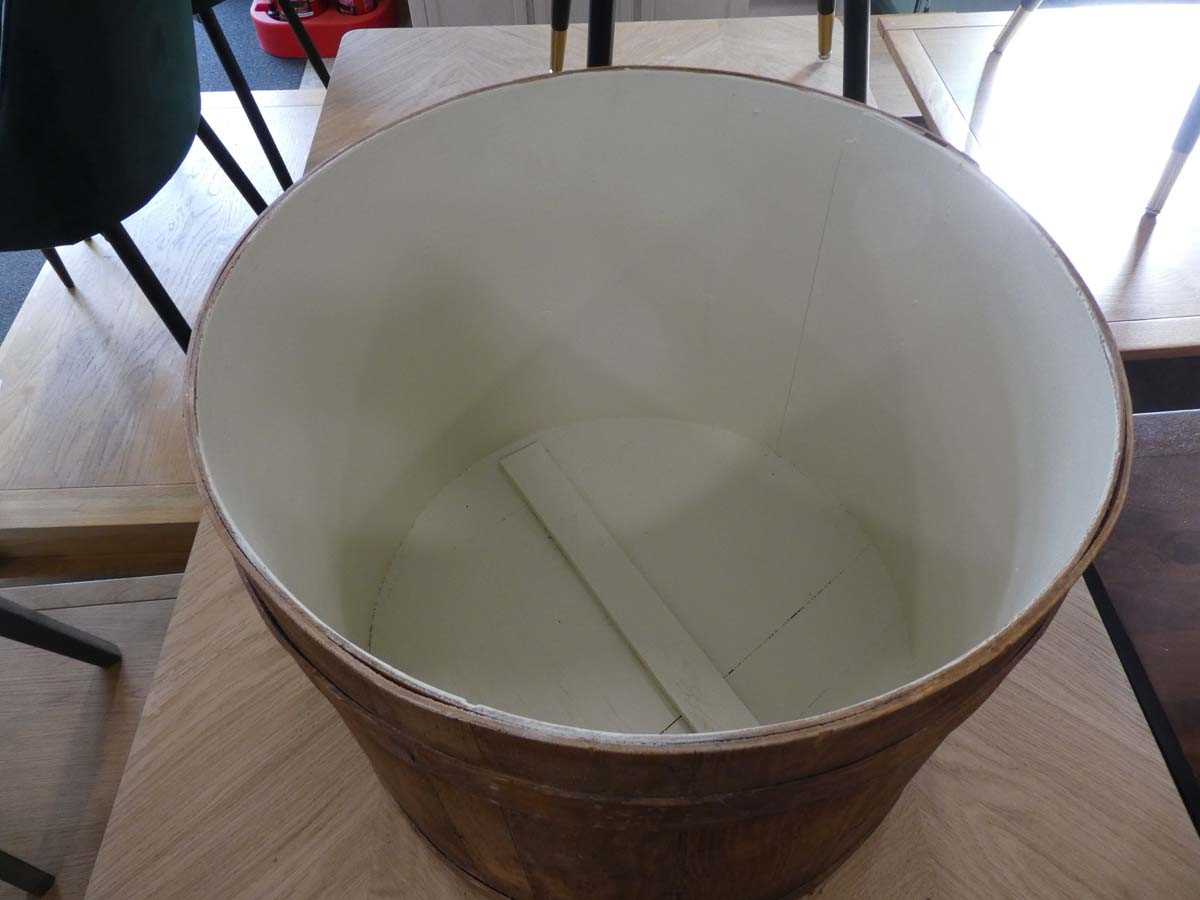 Drum shaped coffee table with ply surface - Image 2 of 2