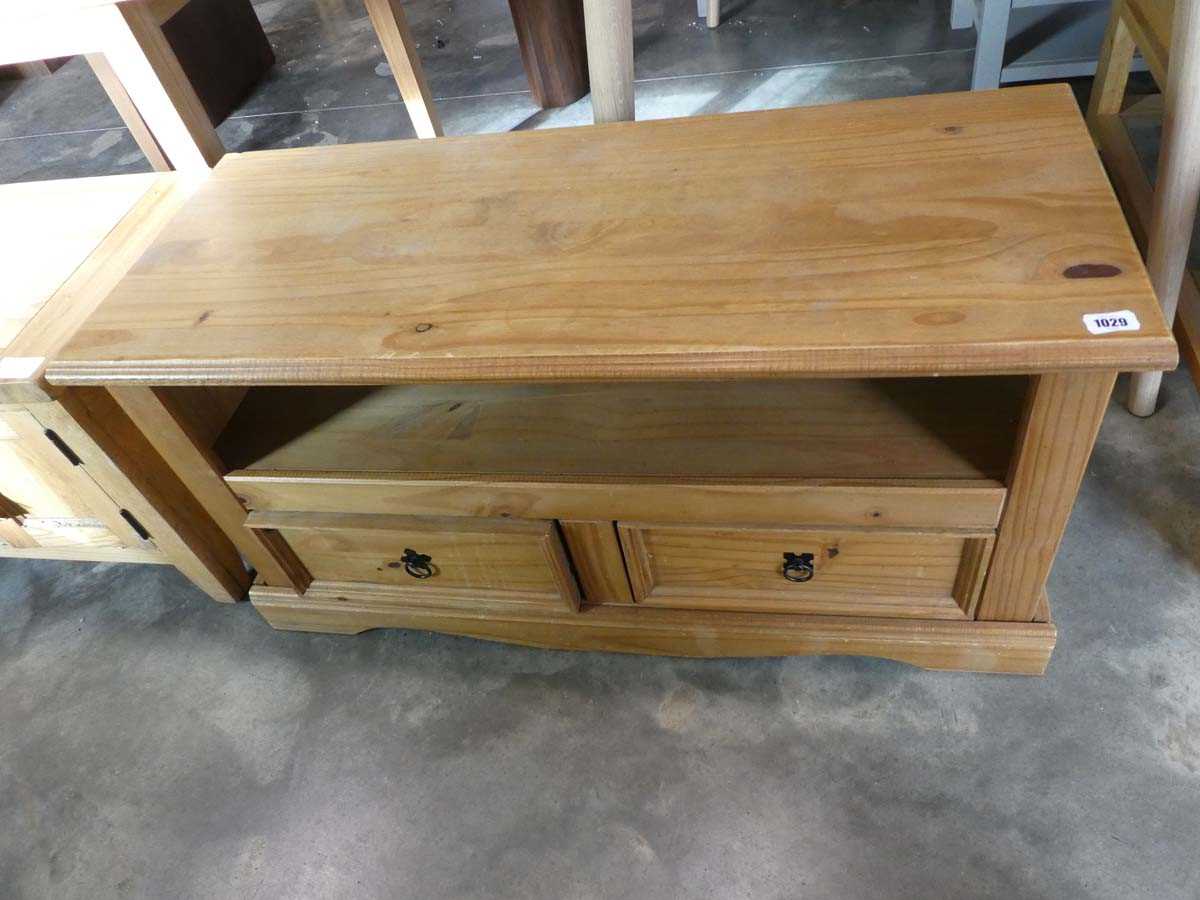 Modern pine 2 drawer entertainment stand