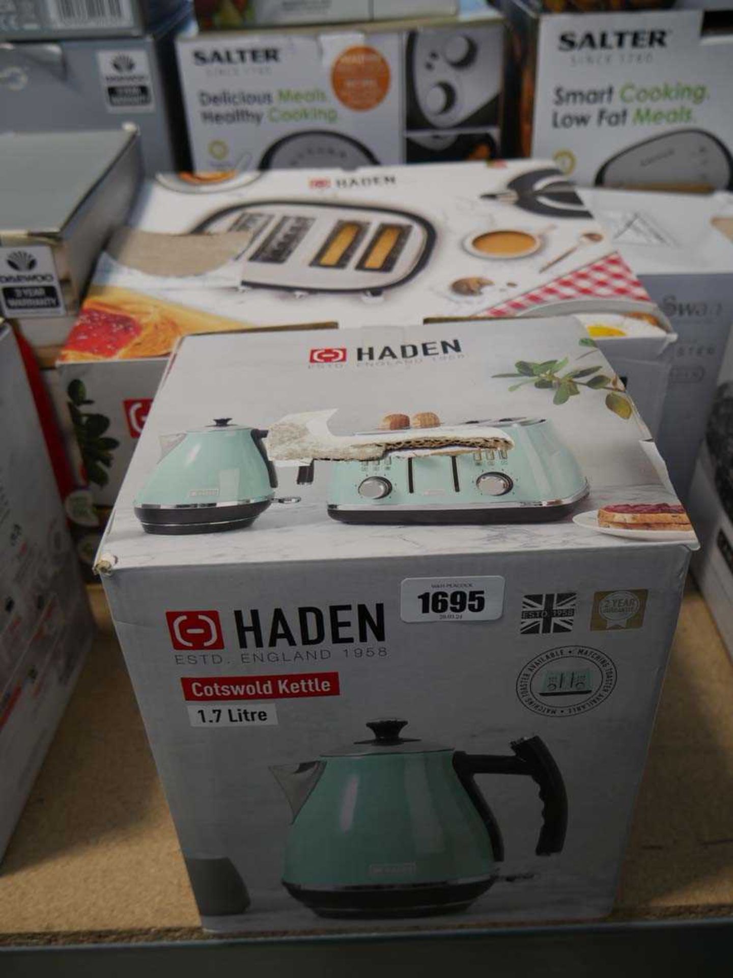 Haden Jersey 4 slice toaster and Haden Cotswold kettle