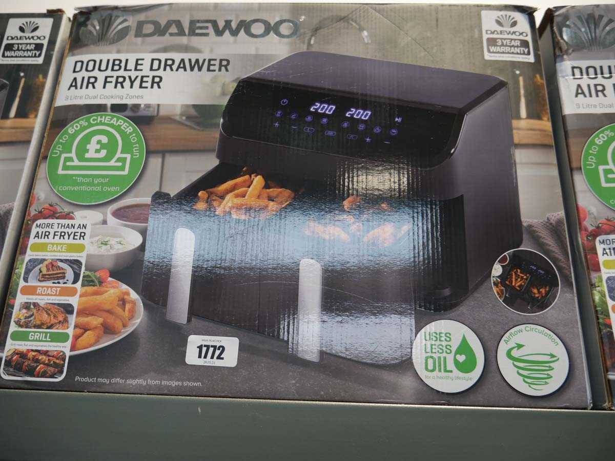 Boxed Daewoo double drawer 9L air fryer