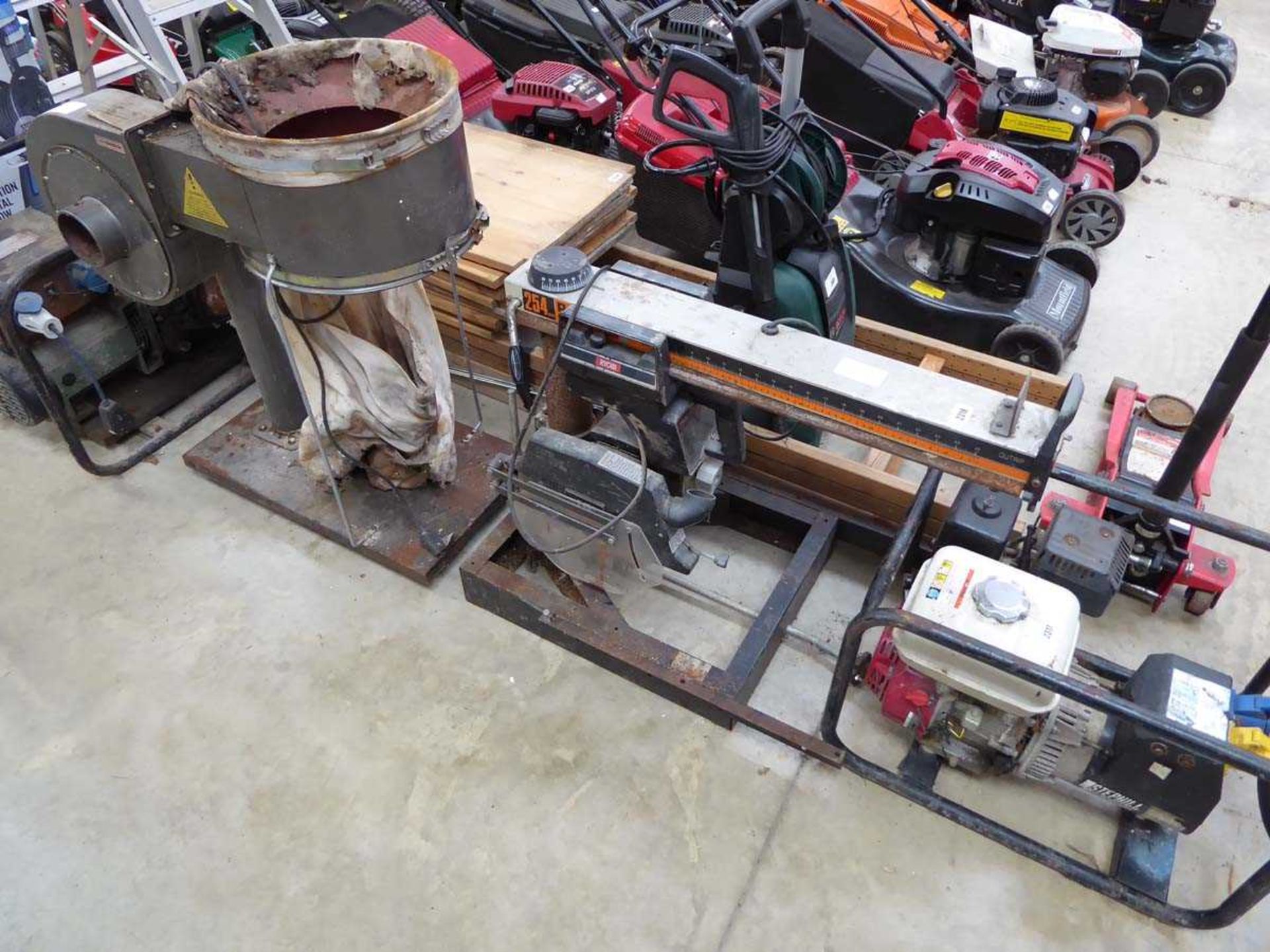 Ryobi electric radial saw with electric dust extractor