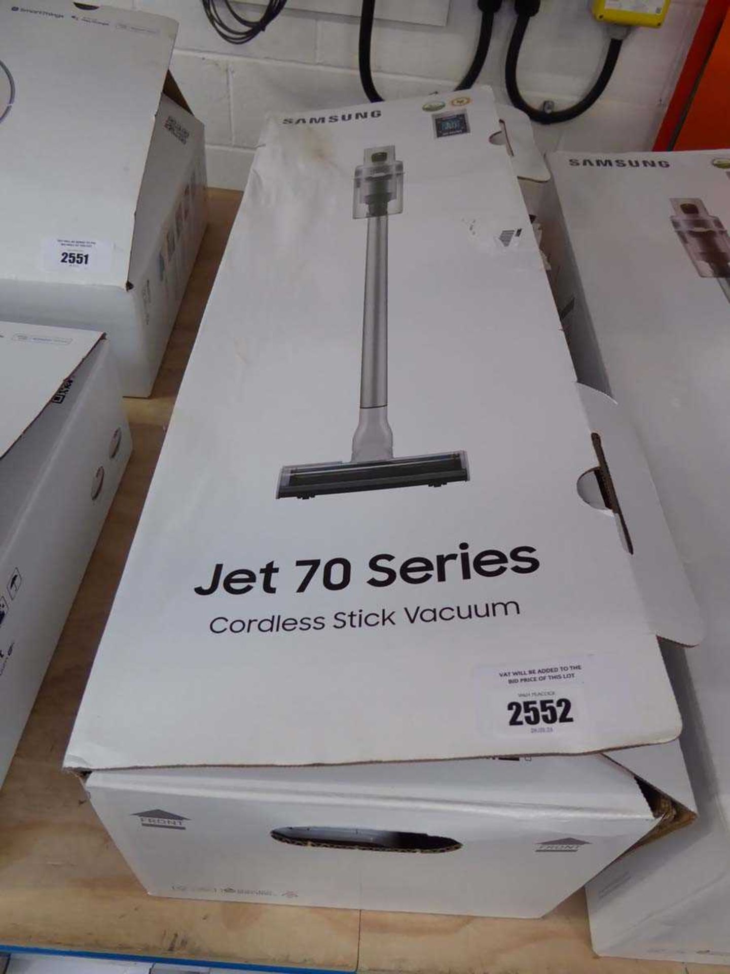 +VAT Samsung Jet 70 Series cordless stick vacuum cleaner with battery, charger and accessories
