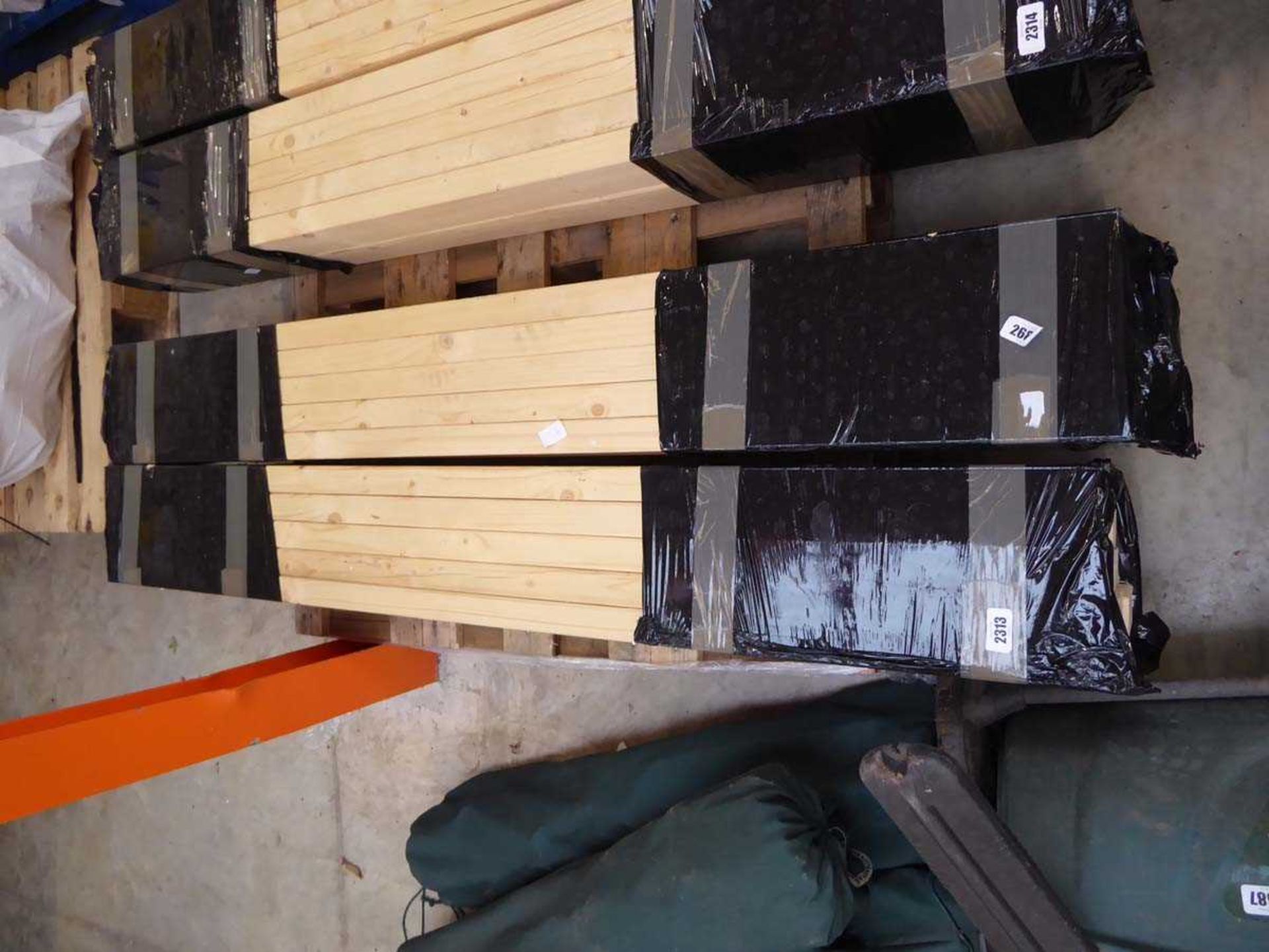 20 lengths of CLS 4x2 timber