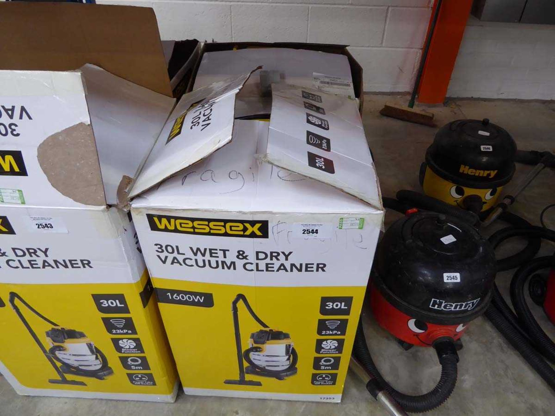 +VAT 2 Wessex 30L wet and dry vacuum cleaners