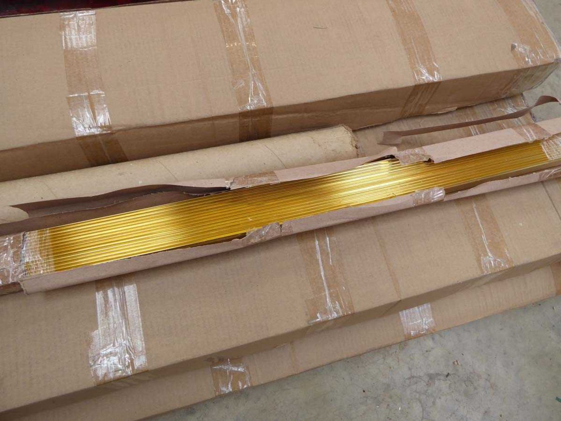 5 boxes of gold coloured 7' carpet floor to door bars - Image 2 of 2