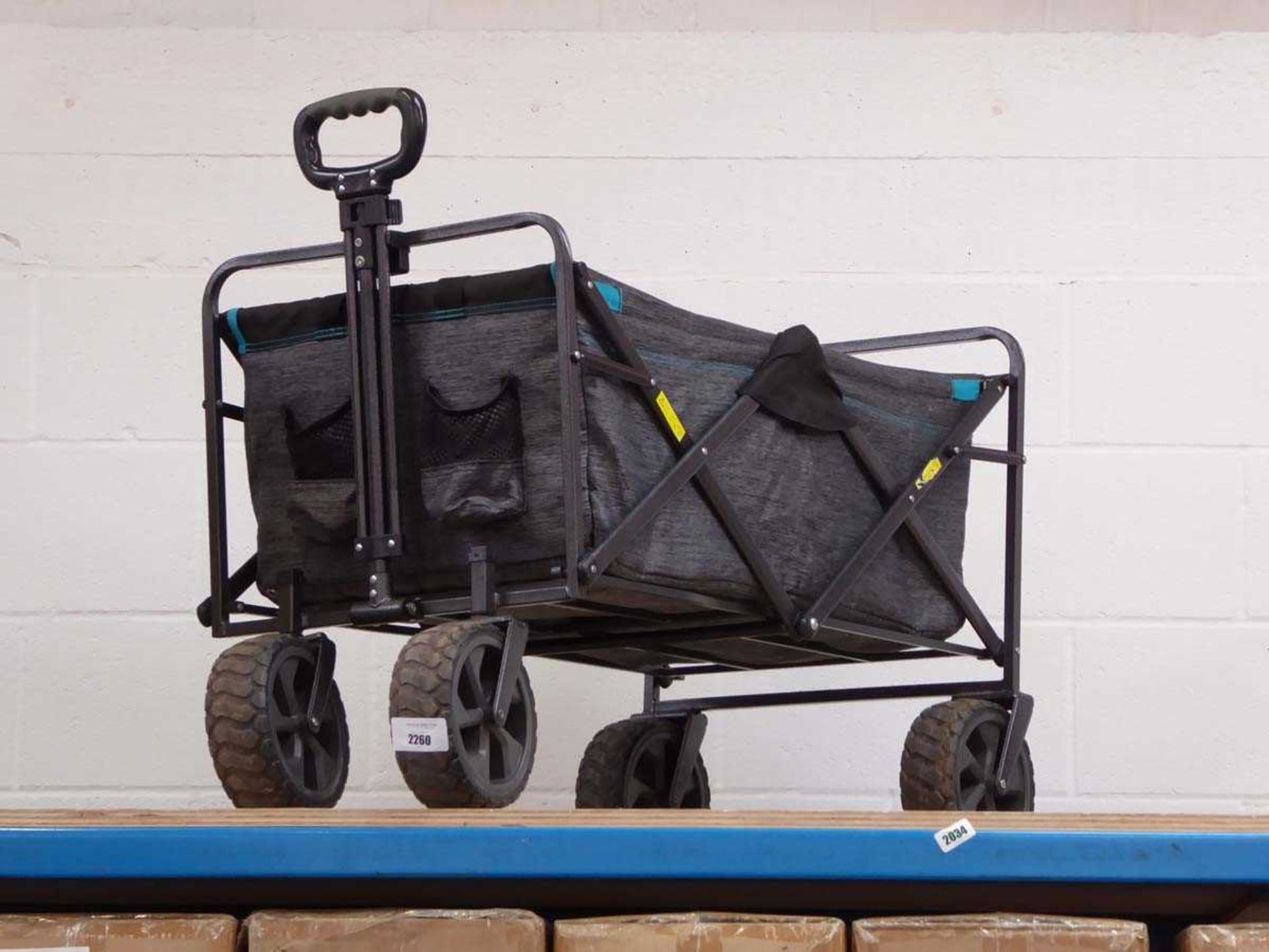 +VAT 4 wheel pull along collapsible beach cart