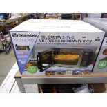 Boxed Daewoo Actuate 26L air fryer and microwave oven