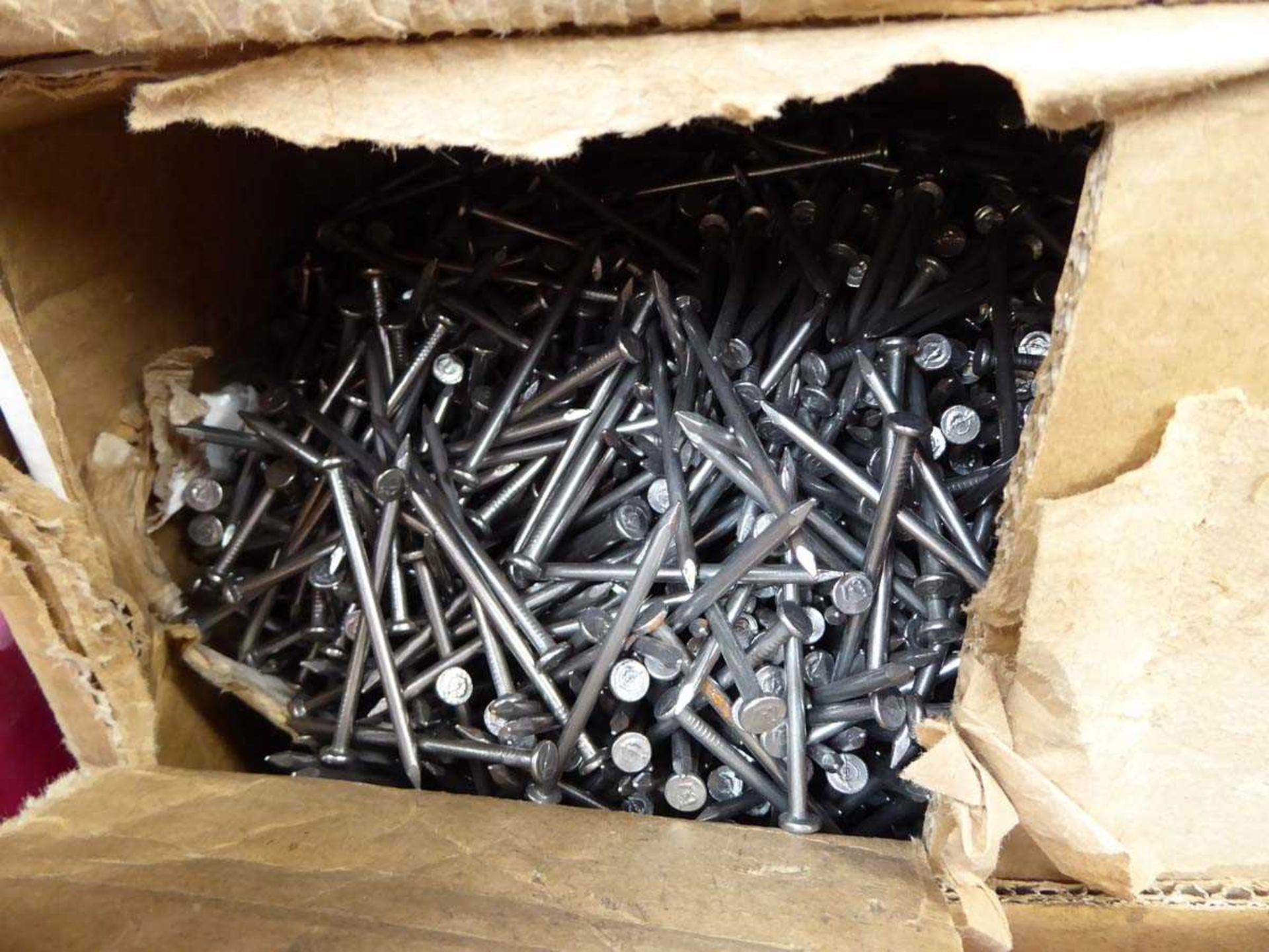 Crate containing a large quantity of mixed size nails - Image 3 of 3