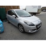 (BD61 EFT) Renault Scenic D-Que TT Energy DCI S/S in silver, 5-door, 6-speed manual, 1598cc