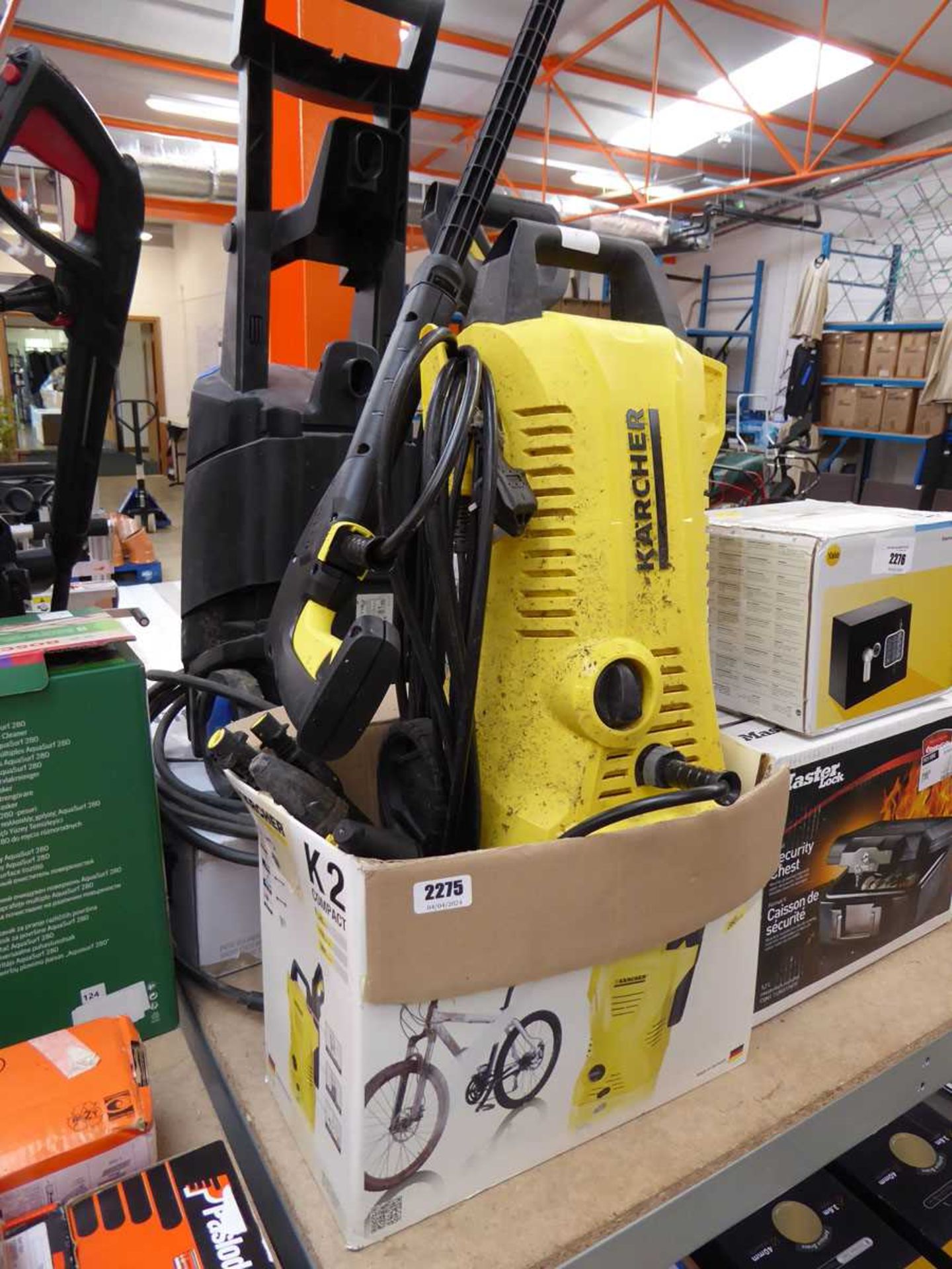 Karcher K2 Compact electric pressure washer with lance