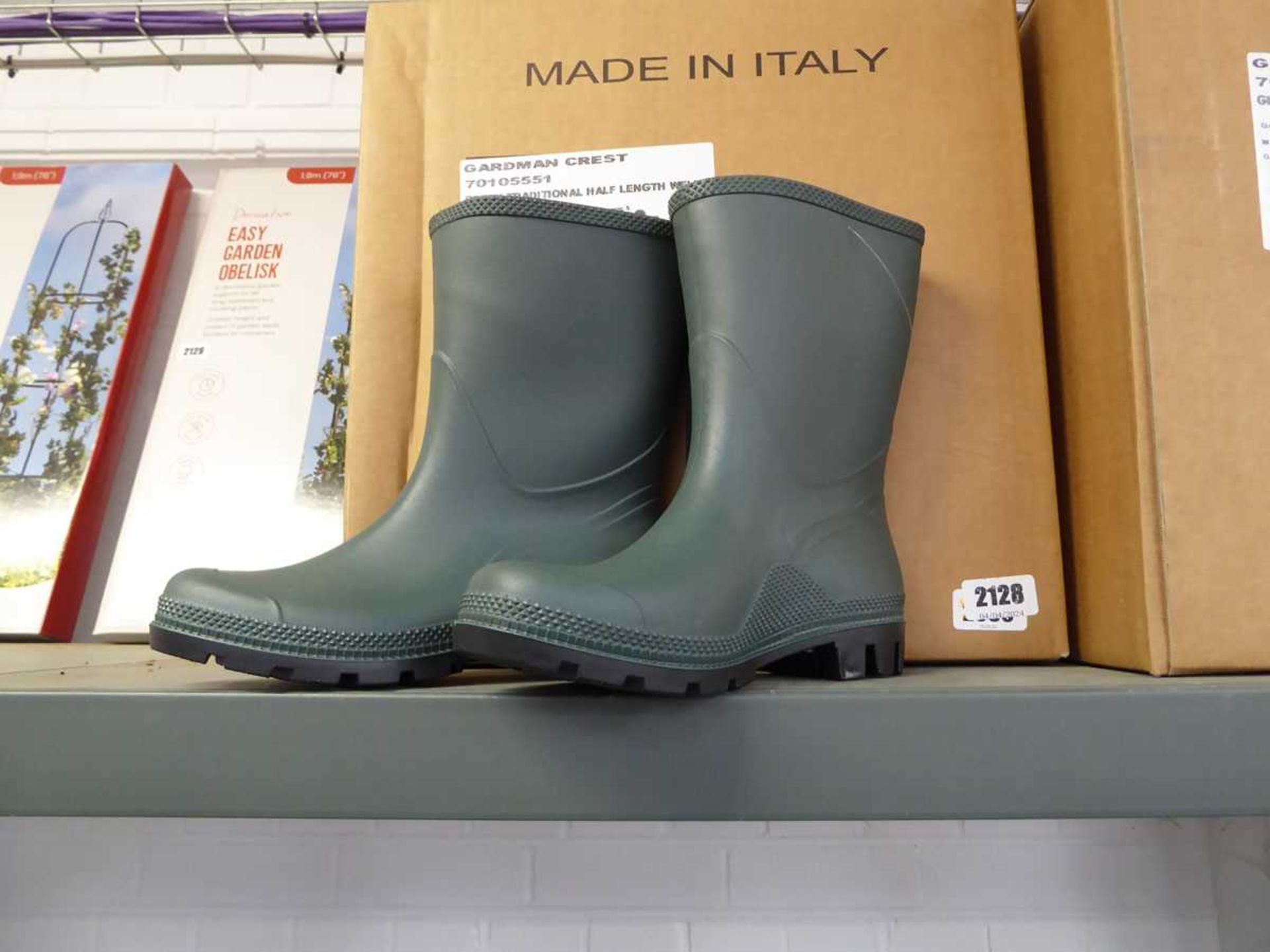 2 boxes containing 10 pairs of Kent & Stowe green traditional half Wellington boots (1 box size 3, 1 - Image 2 of 2