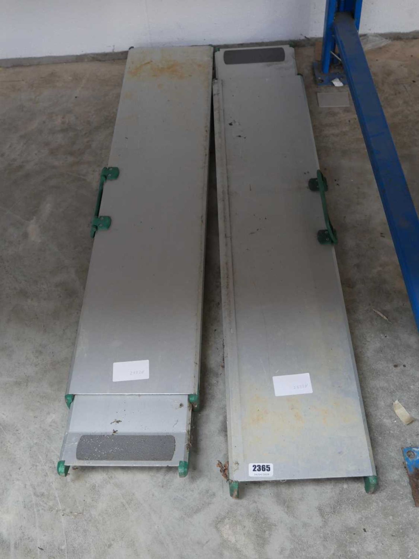 Pair of aluminium car ramps