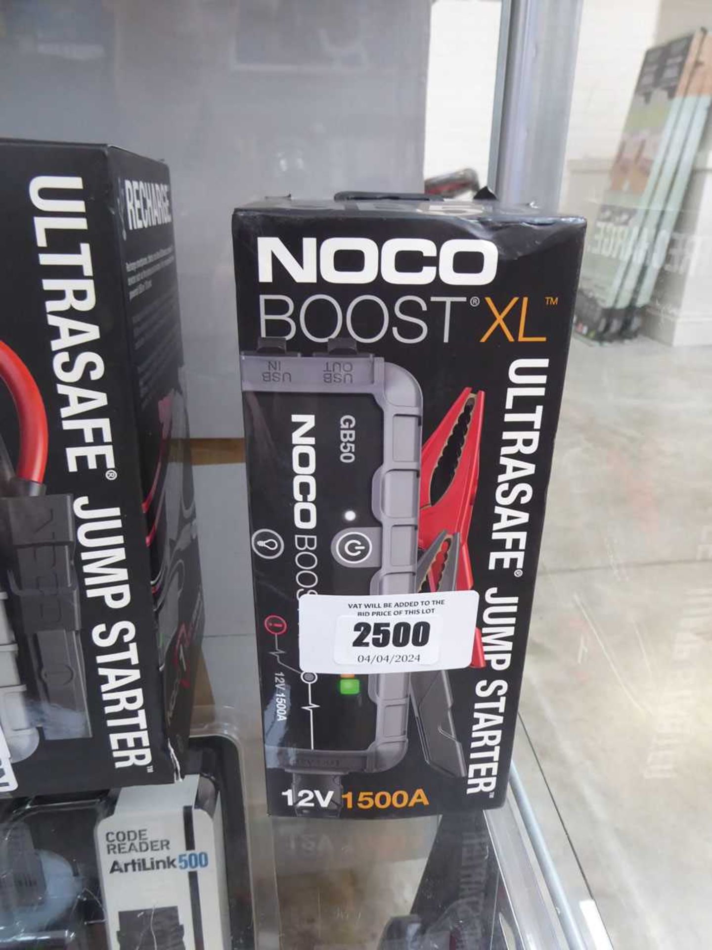 +VAT NOCO Boost XL GB50 12V ultra safe jump starter