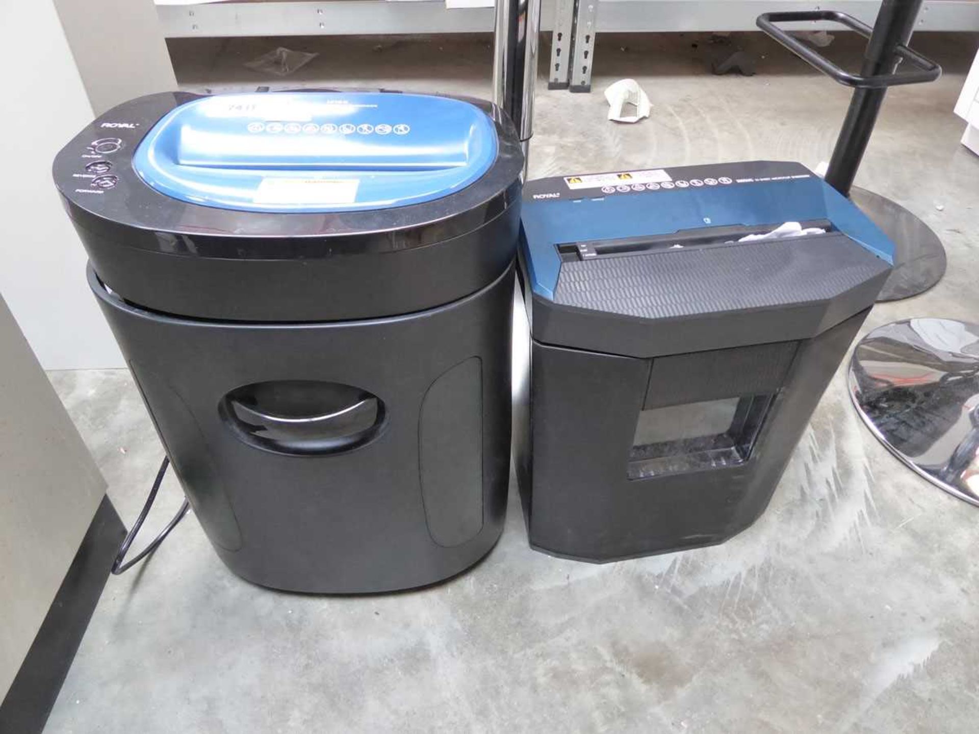 +VAT 2 Royal electric paper shredders