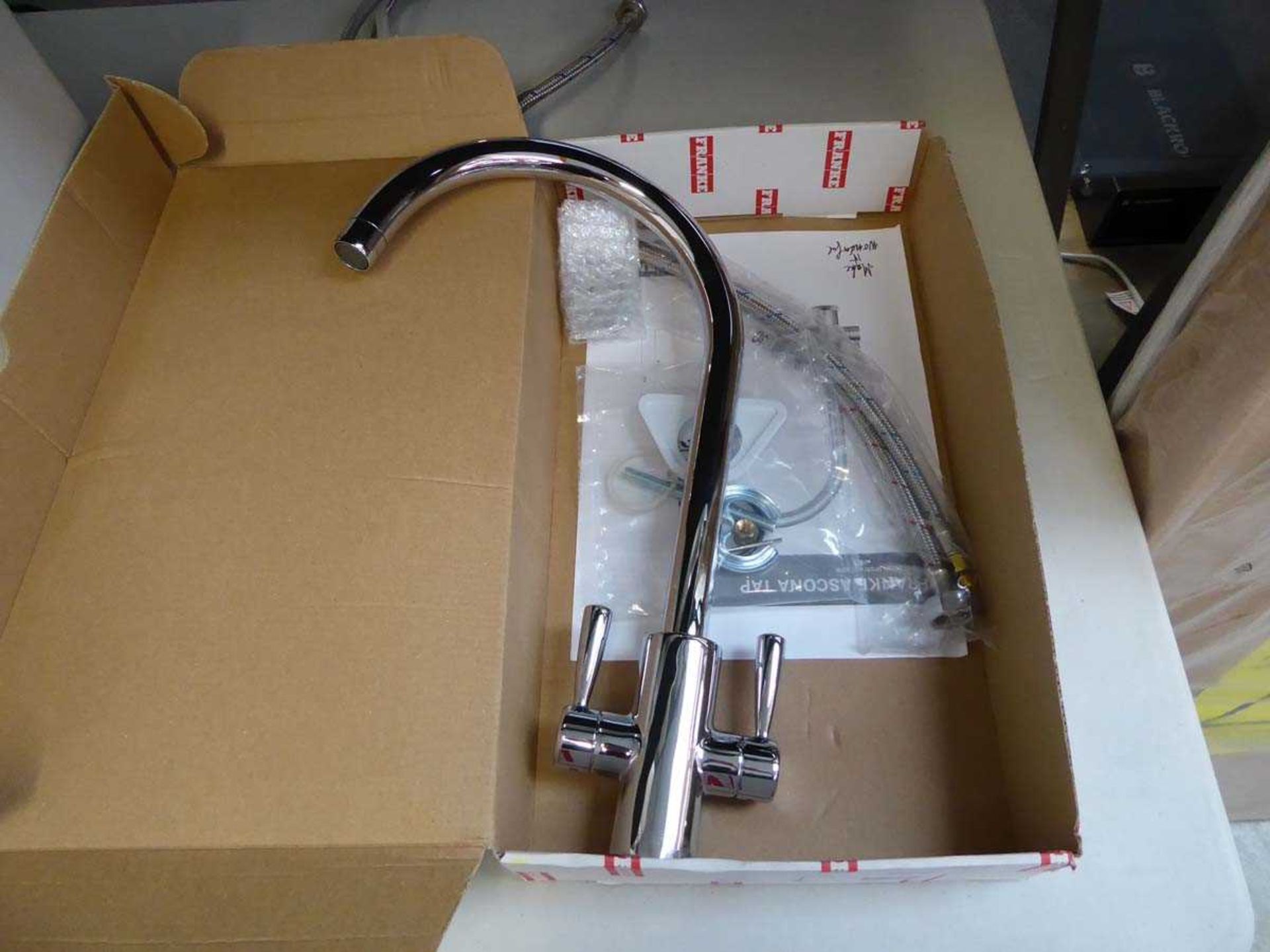 +VAT Franke Ascona tap in box