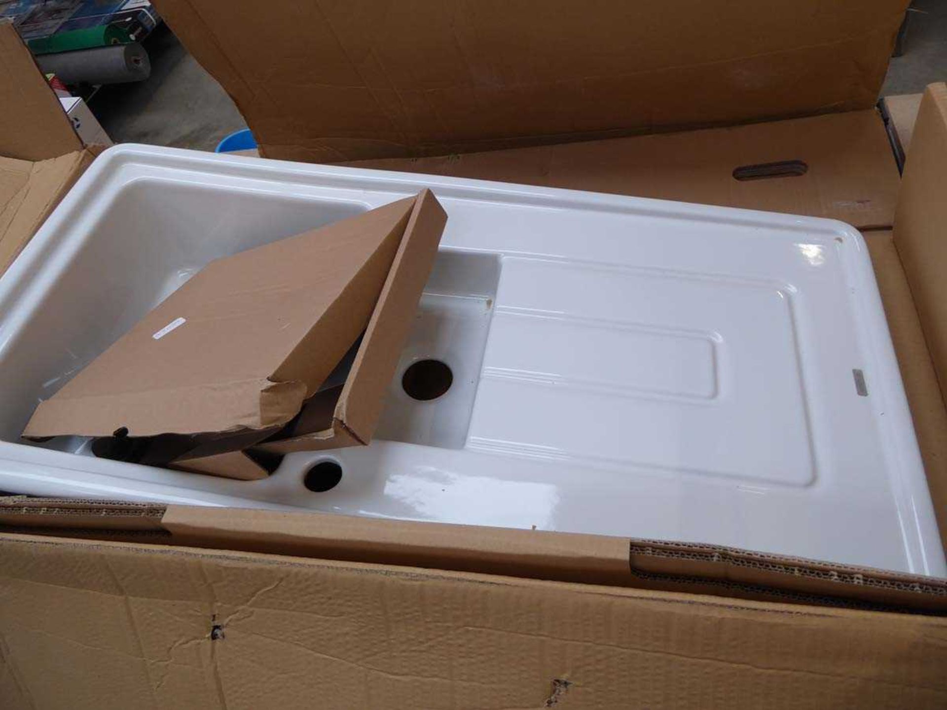 Boxed Blanco ceramic sink with boxed tap - Image 2 of 3
