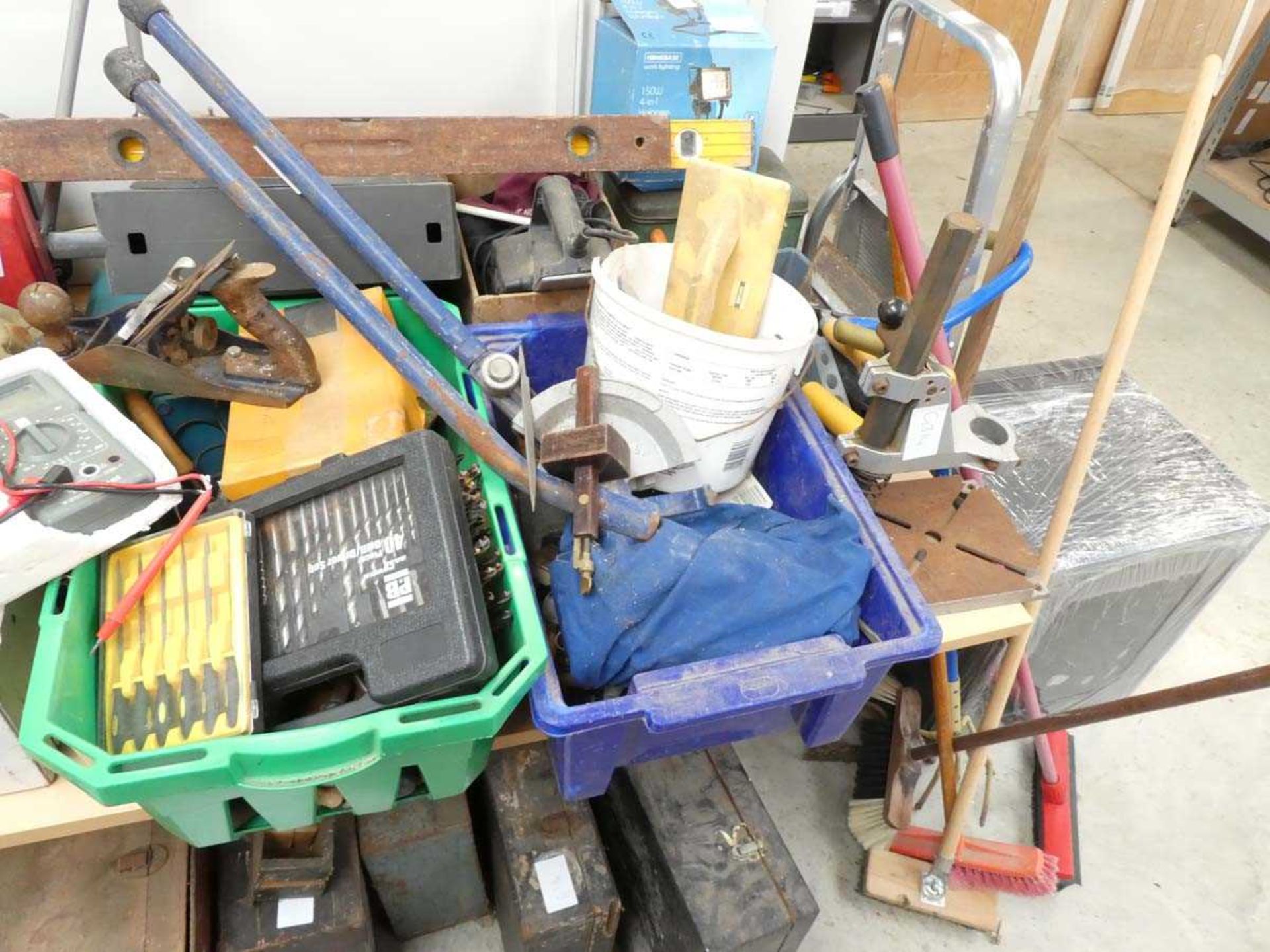 Tabletop and undertable collection of various tools, to include heat guns, electric planers, - Image 4 of 8