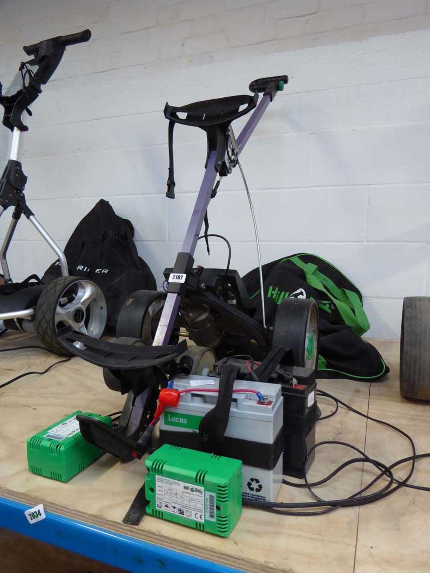 Hillbilly electric golfing trolley with charger and 2 batteries