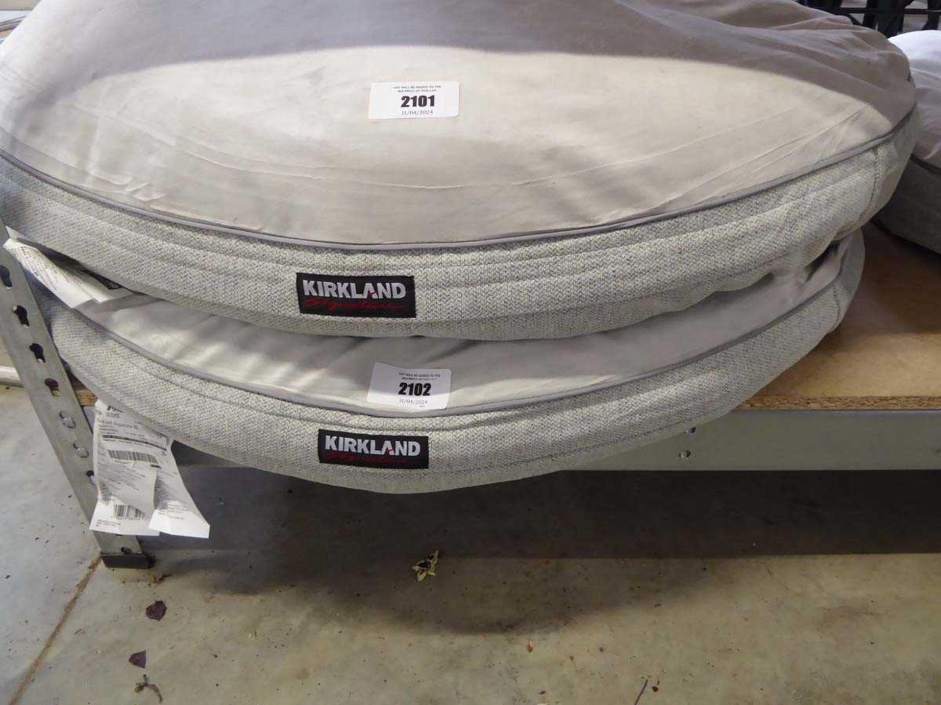 +VAT Kirkland dog bed