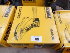 +VAT Boxed pair of DeWalt industrial footwear (size 8)