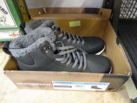 +VAT Boxed pair of Weatherproof Log Jam mens trainers in grey (size 12)