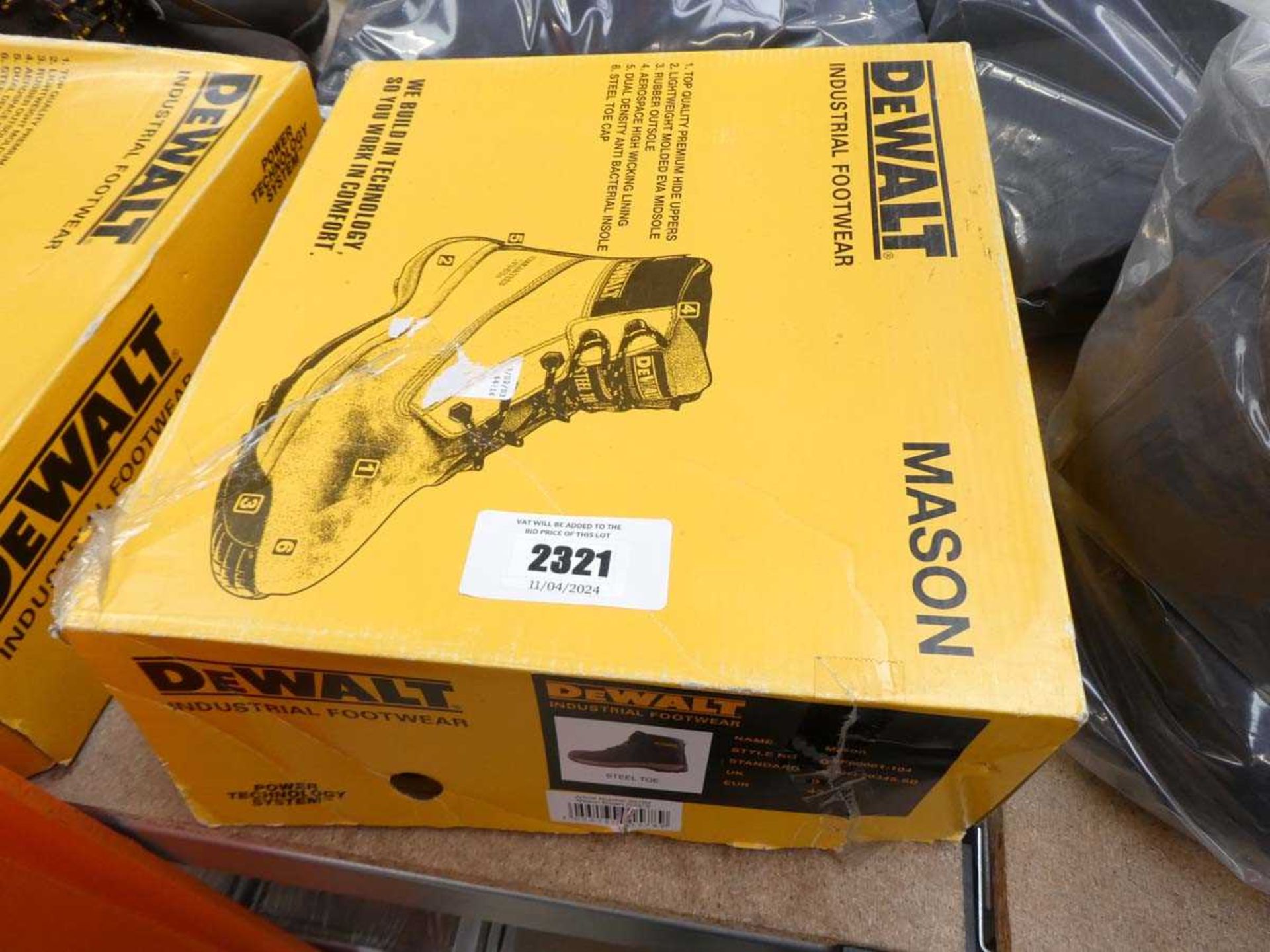 +VAT Boxed pair of DeWalt industrial footwear (size 9)