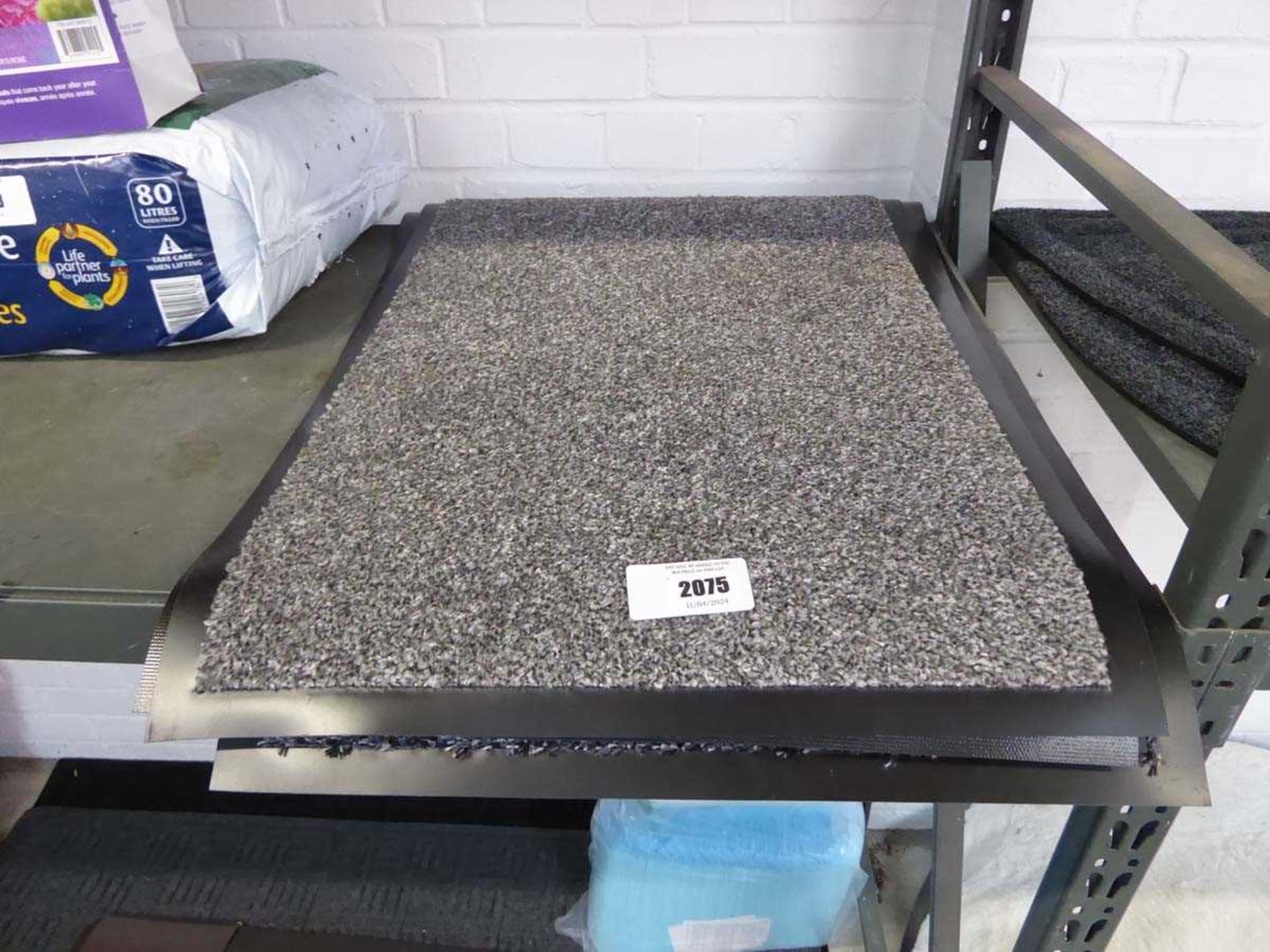 +VAT Stack of 6 grey doormats