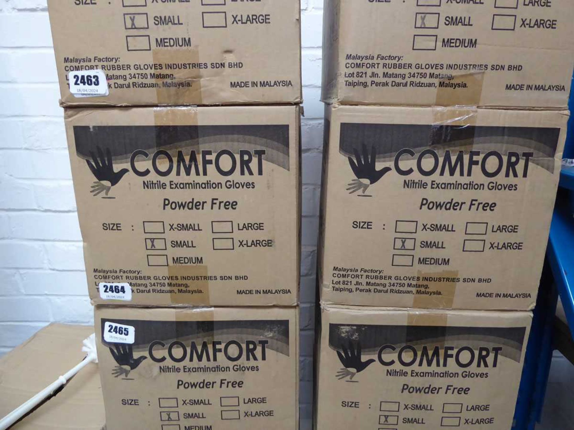 2 boxes containing 20 packs of 100 Comfort powder free nitrile examination gloves (size S)