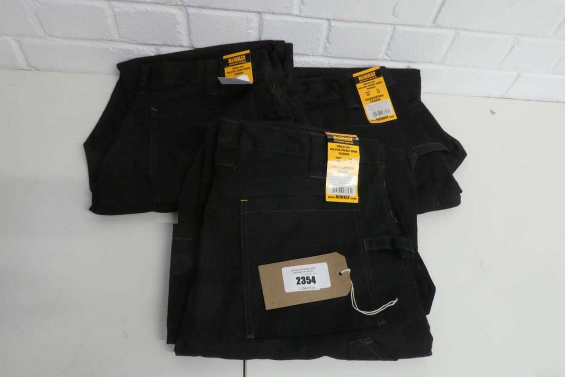 +VAT 3 pairs of Dewalt holster pocket work trousers (all size W40 L32)
