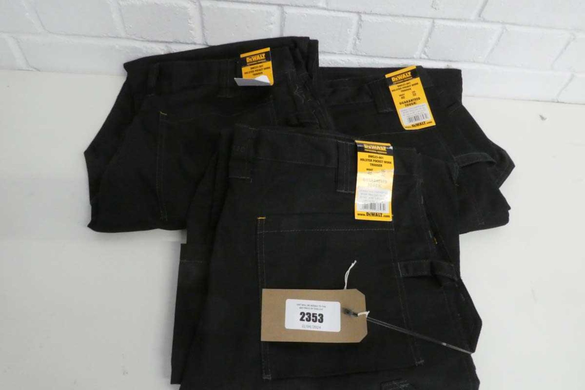 +VAT 3 pairs of Dewalt holster pocket work trousers (all size W40 L32)