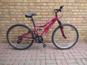 Girls Apollo Spiral mountain bike in pink