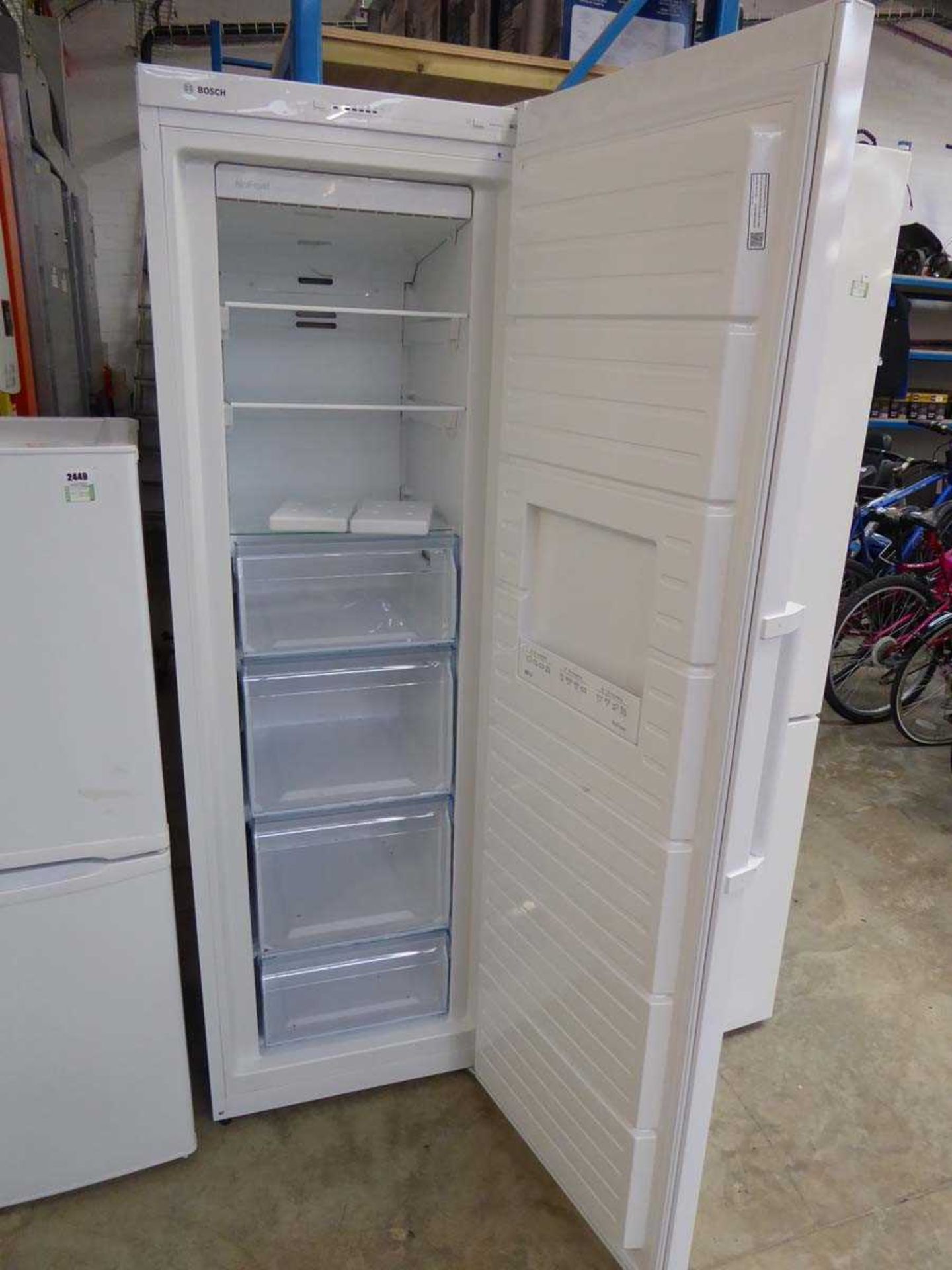 Bosch fridge freezer - Image 2 of 2