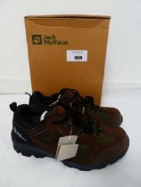 +VAT Boxed pair of Jack Wolfskin vojo 3 texapore low trainers in brown / phantom size UK8.5
