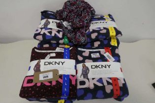 +VAT Approx. 15 ladies 2 piece loungewear/pyjama sets by DKNY