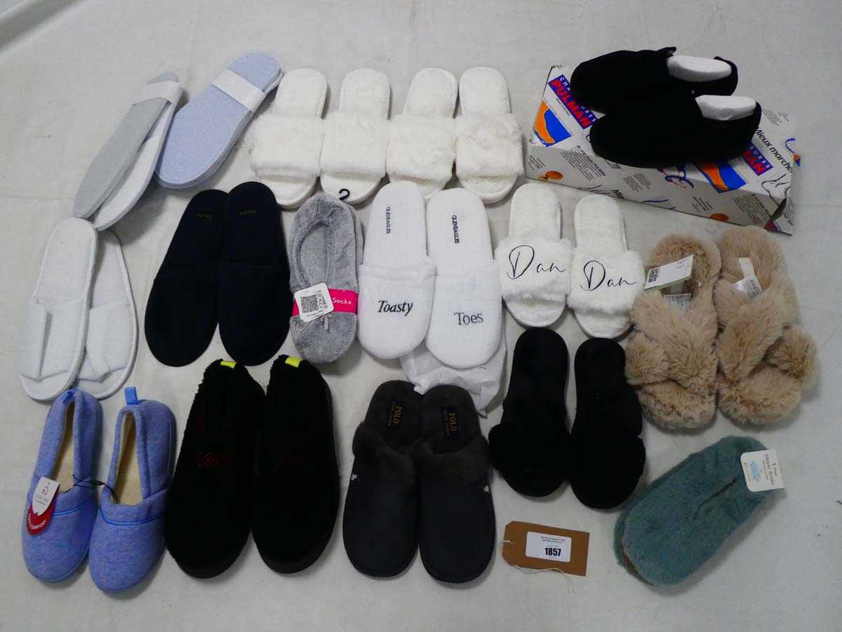 +VAT 16 x Pairs of slippers to include H&M, Ralph Lauren, etc