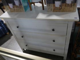 Modern white chest of 3 drawers