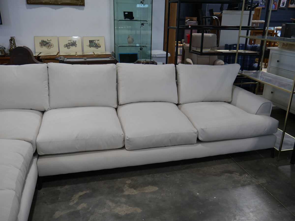 +VAT Modern white upholstered L-shaped corner sofa on black metal supports - Image 3 of 3