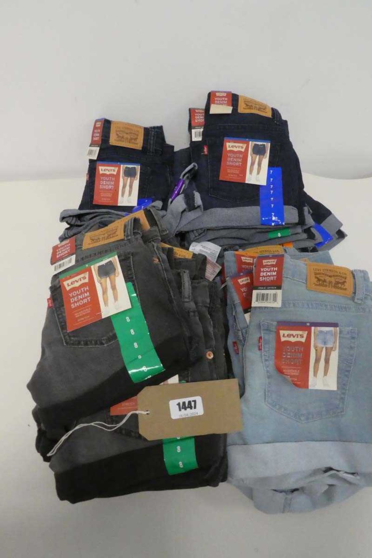 Approx. 30 kids Levi's denim shorts