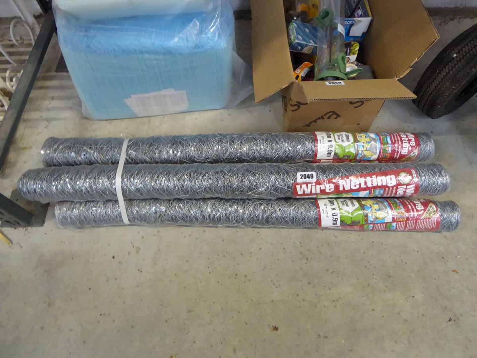 4 10m x 0.9m rolls of galvanised wire netting