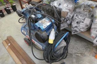 Clarke industrial 110V air compressor with hose