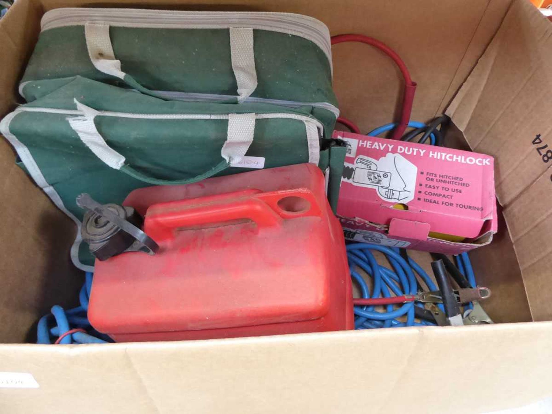 Box containing various car related items, to include jump leads, jerry cans etc. - Image 2 of 3