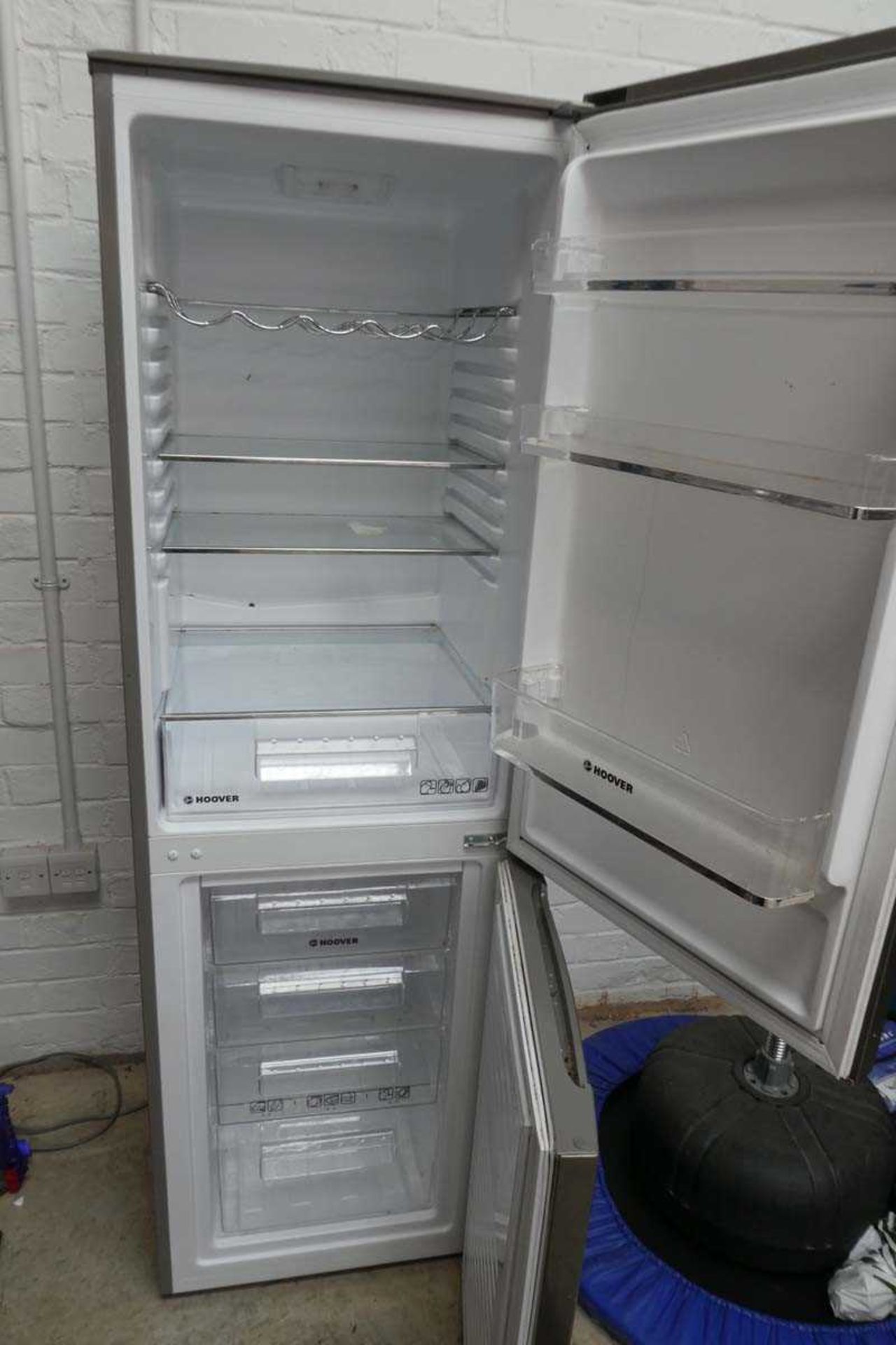 2 door Hoover fridge freezer - Image 2 of 2