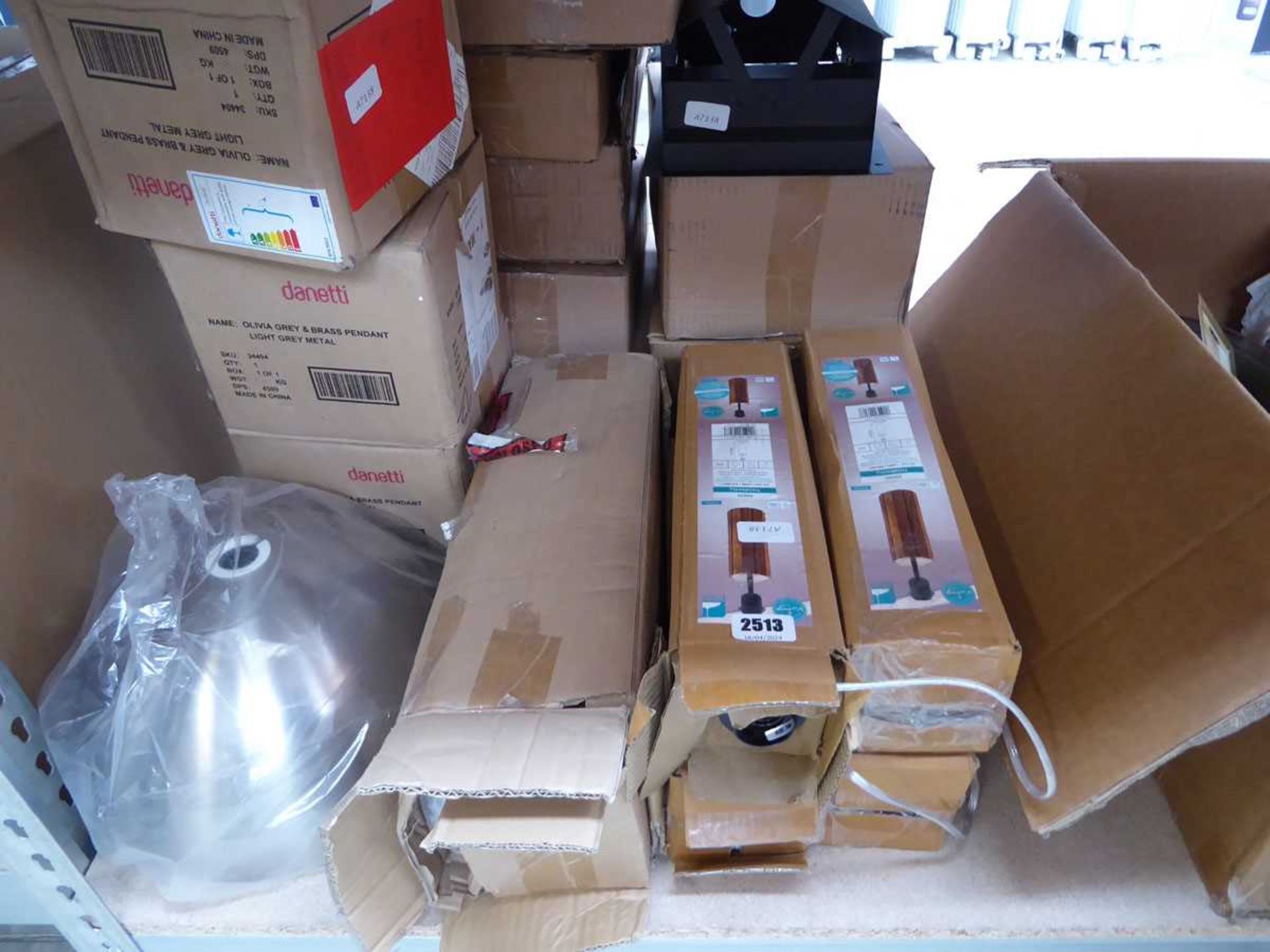 Large quantity of mixed style lighting