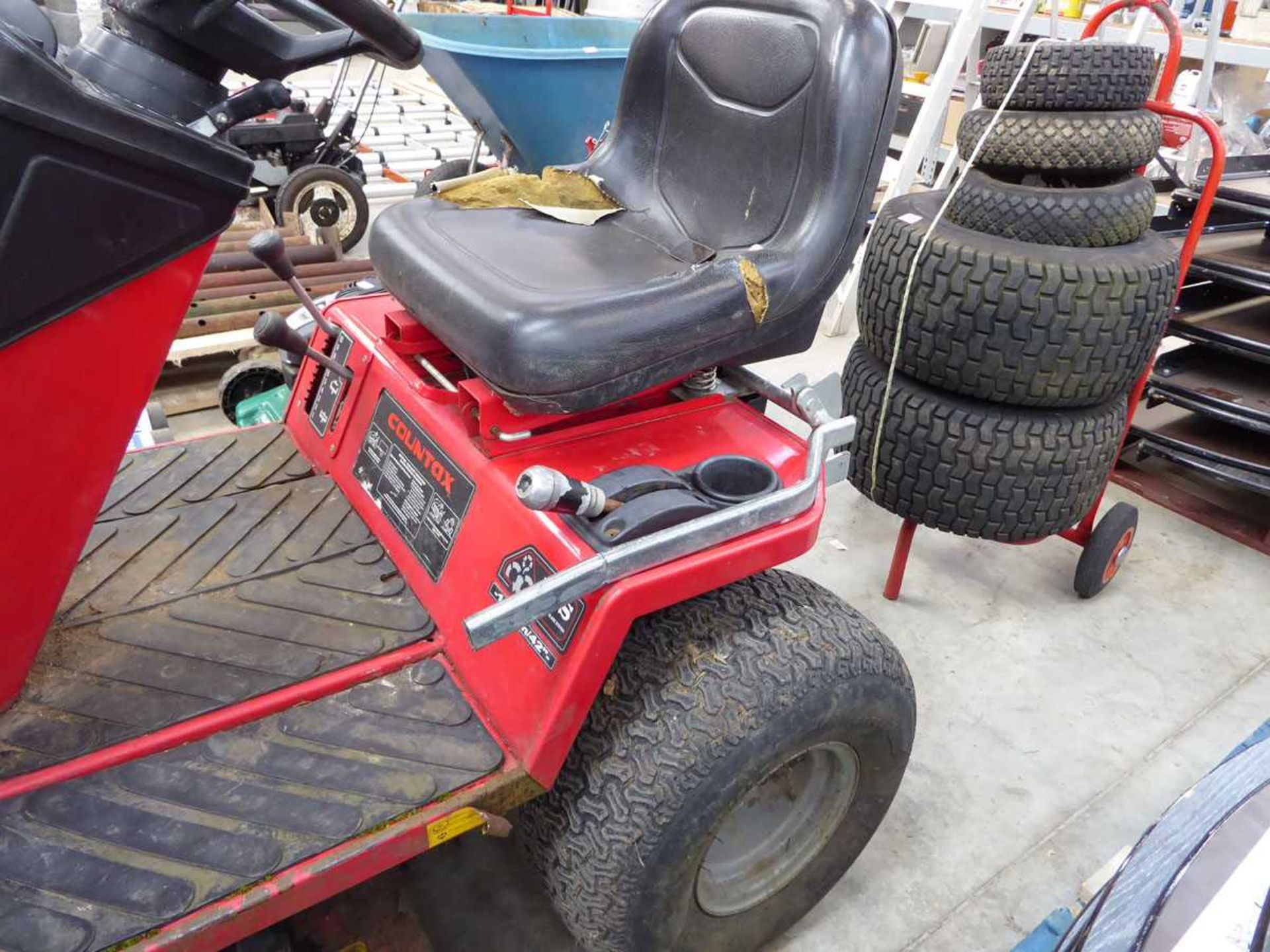 Countax petrol ride on lawn mower with key - Image 4 of 7