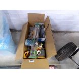 Box containing qty of various outdoor garden related items to include mainly hose lock accessories