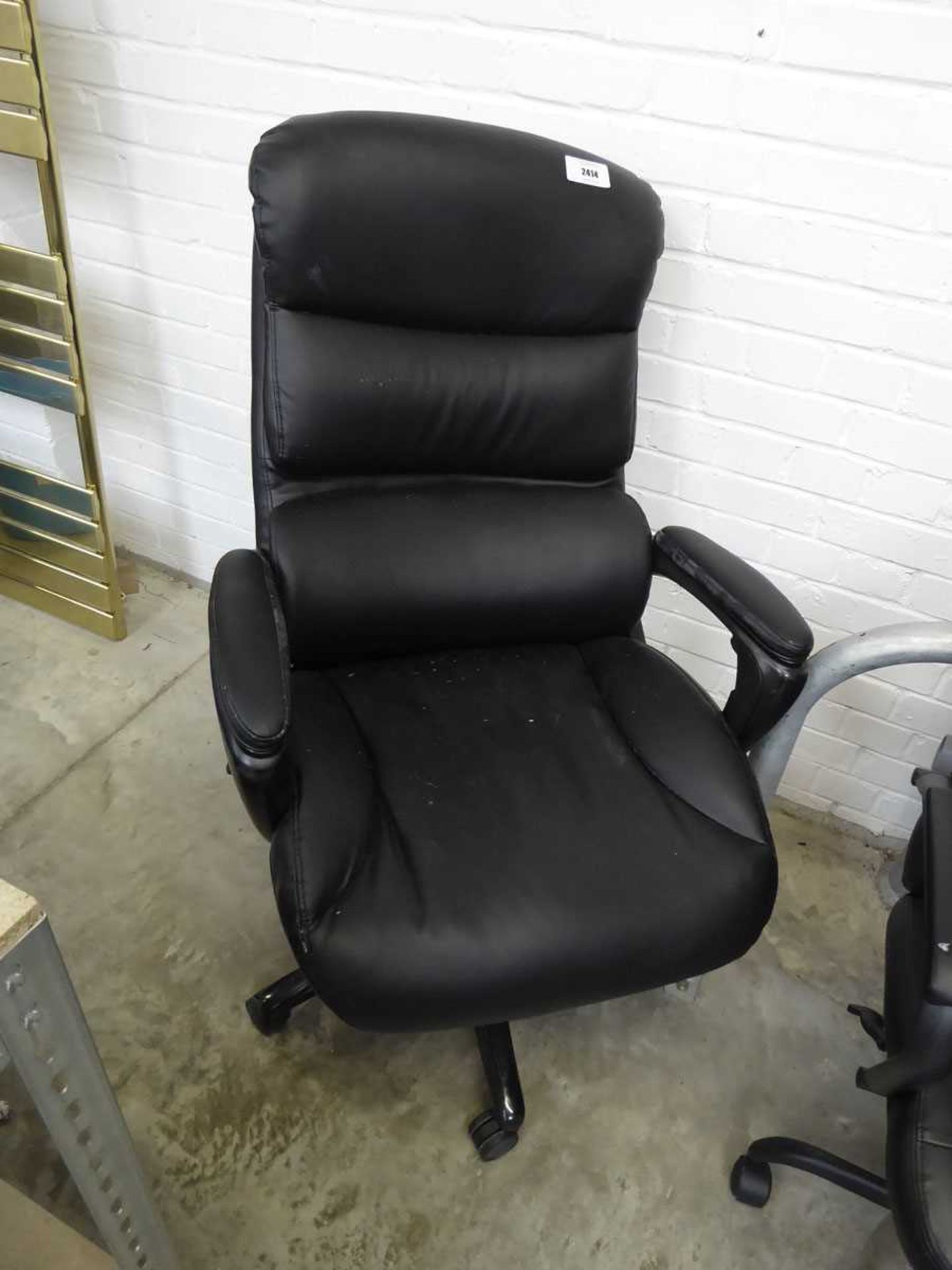 +VAT La Z boy office chair, unboxed