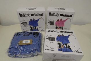 +VAT 3 boxed and 1 unboxed Comfy original wearable blankets (3 blue 1 pink)