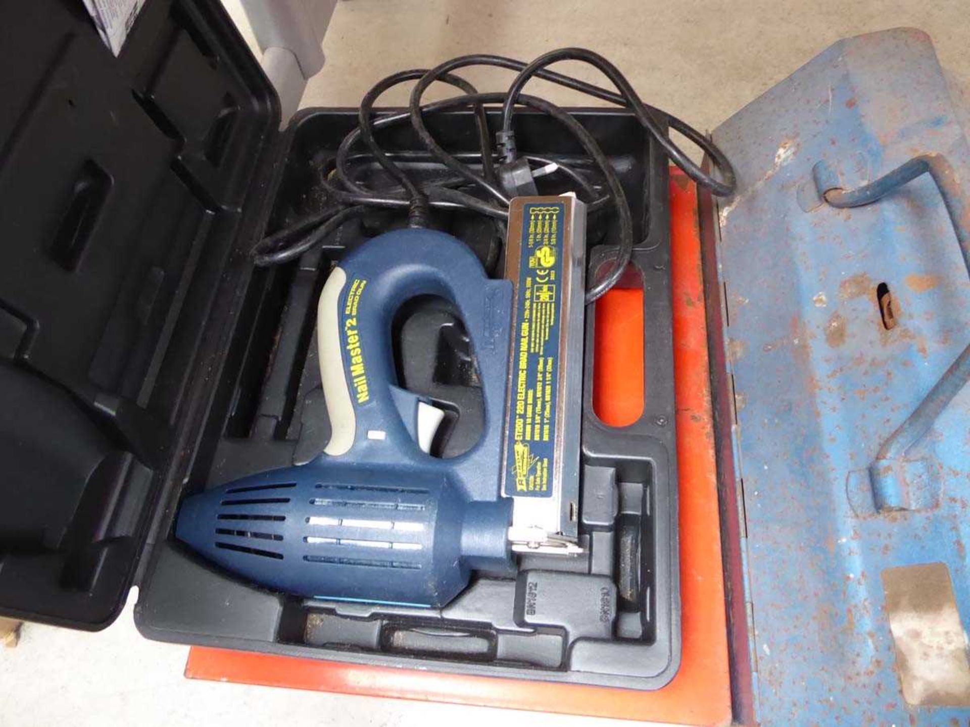 Blue metal expanding tool box containing mixed tooling, together with a Nail Master2 electric nail - Image 2 of 4