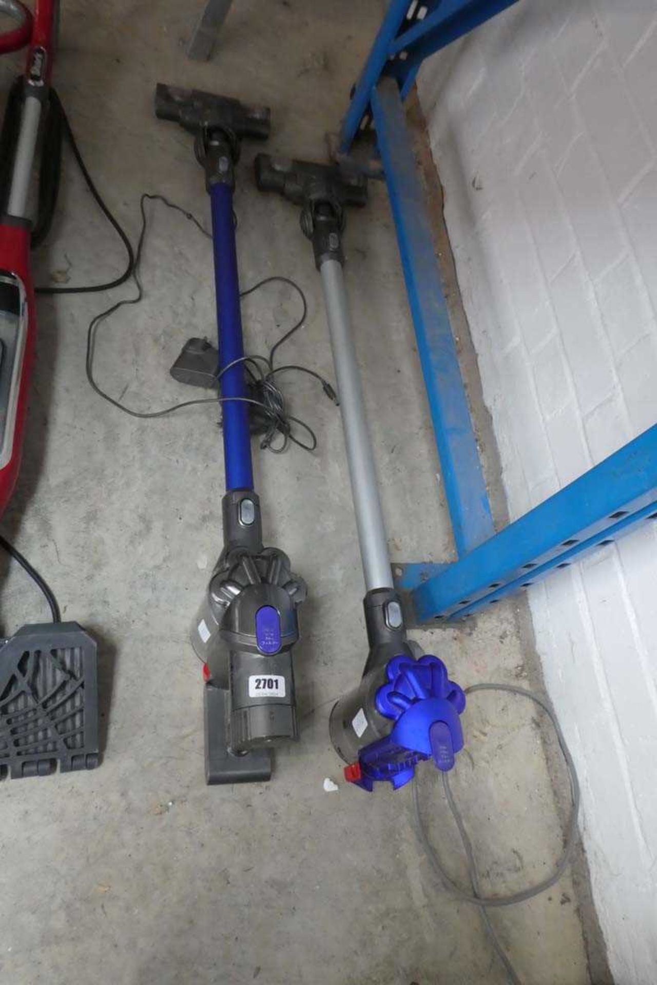 Dyson hand held vacuum cleaner, together with a part Dyson vacuum cleaner, with 2 chargers