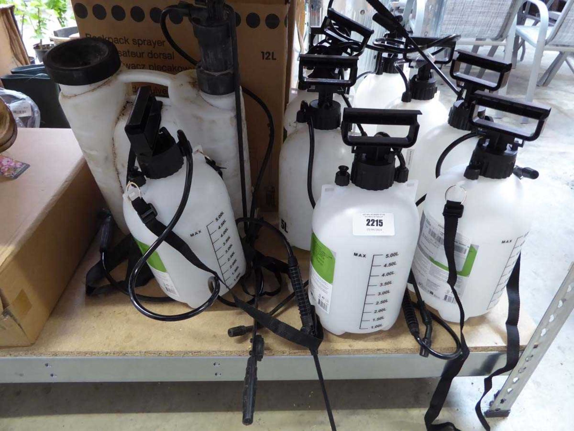 +VAT Approximately 13 various style pressure sprayers